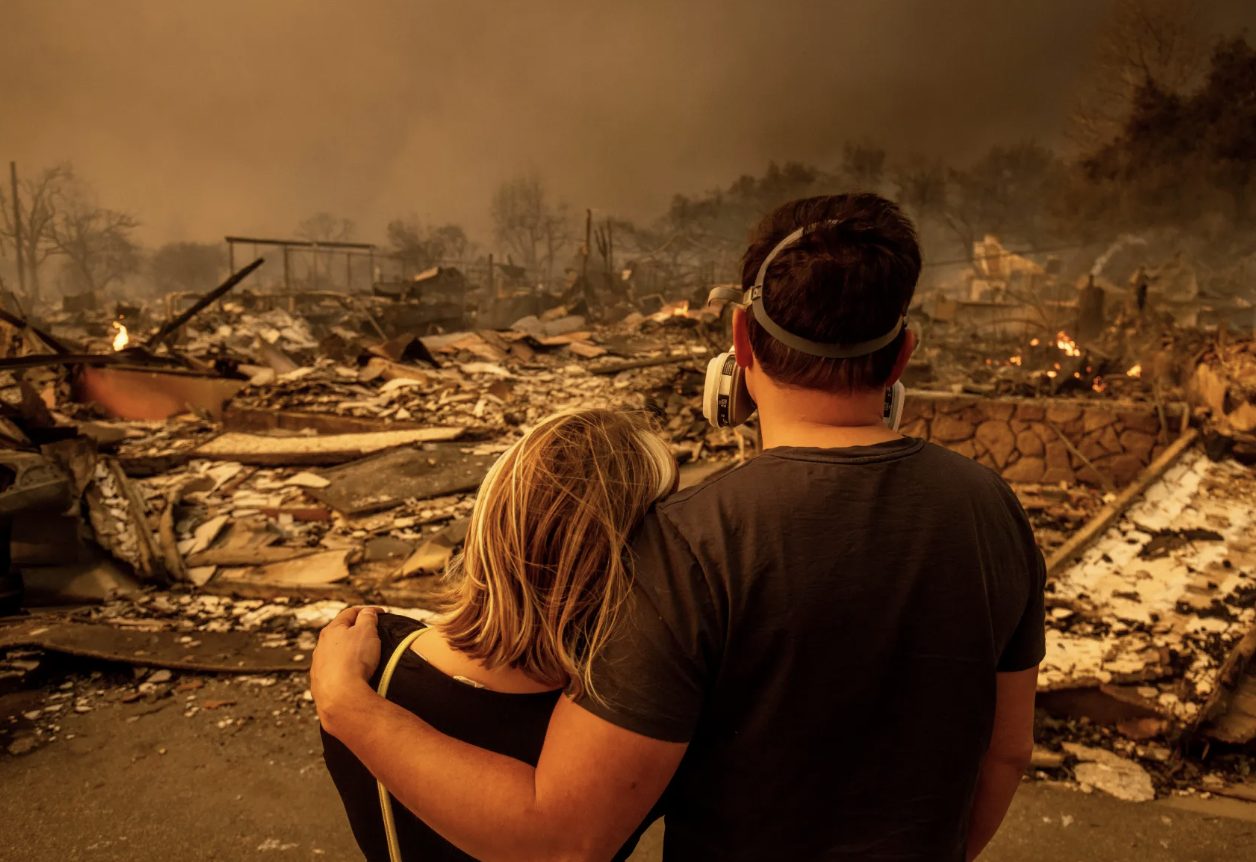 Pacific Palisades山火成洛杉矶史上最具破坏性灾难，7万居民被迫撤离，水库告急